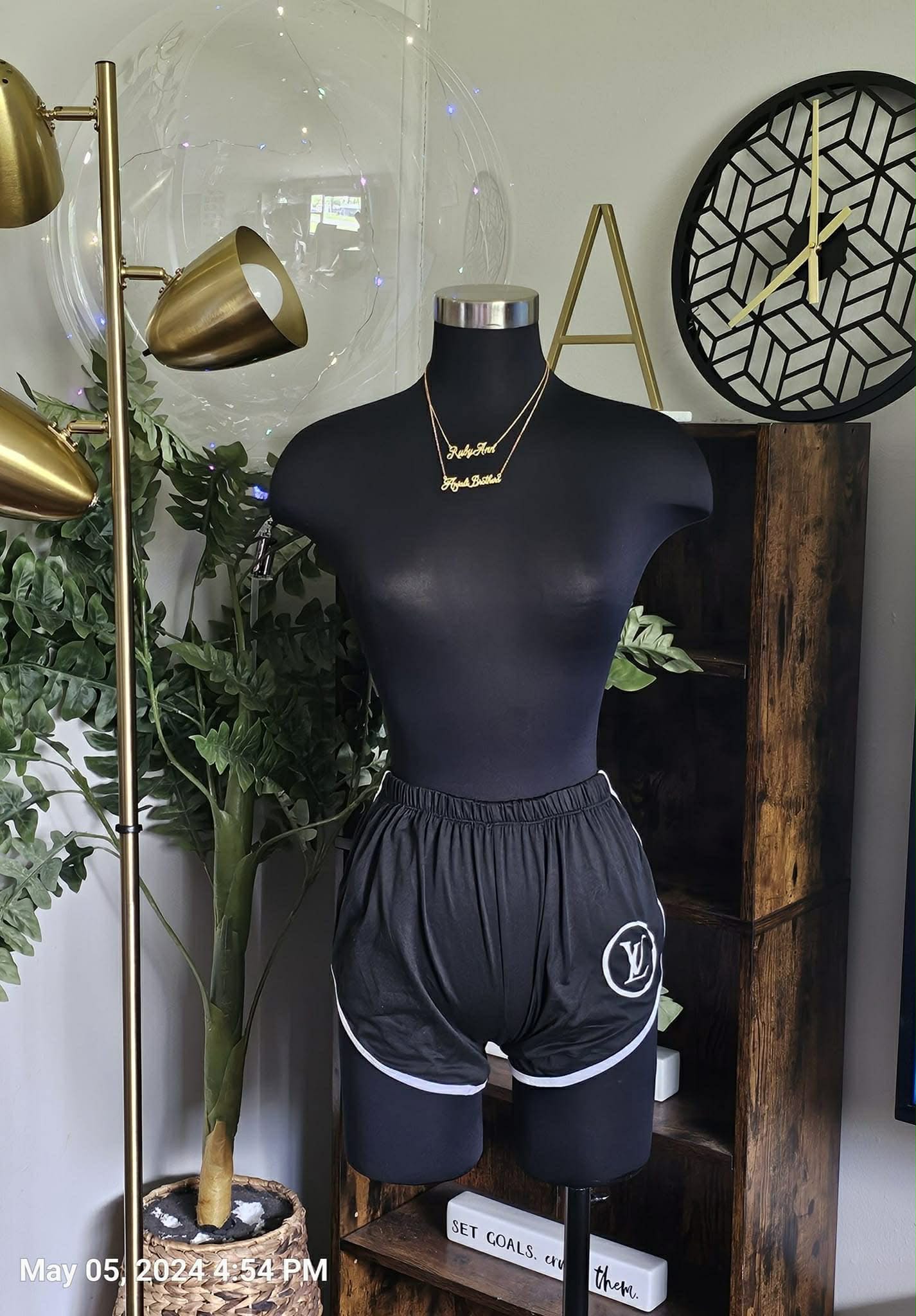 Fashion women's short